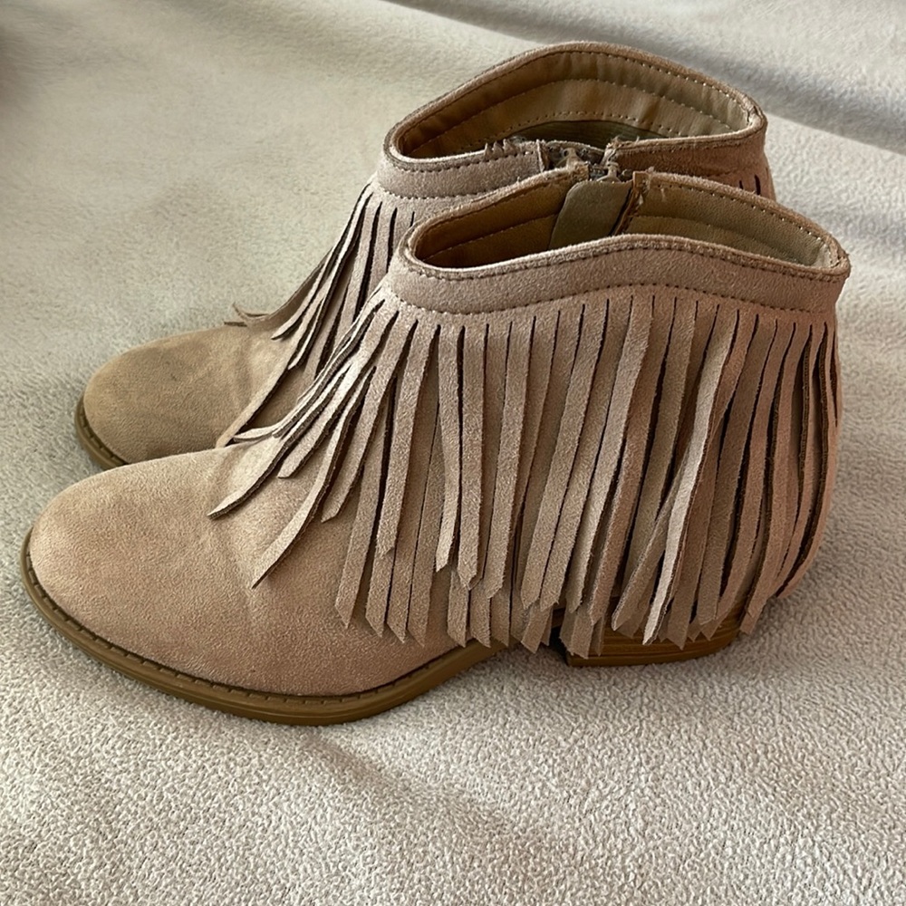 Brown boots worn a handful of times